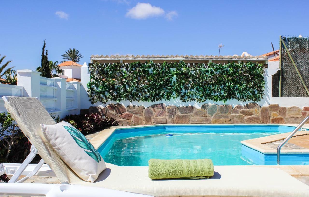 Villa Valerie Costa De Antigua Exterior photo